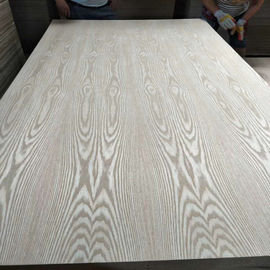 Chine Taille standard en bois du contreplaqué 1220*2440mm de placage de noyau imperméable de peuplier usine